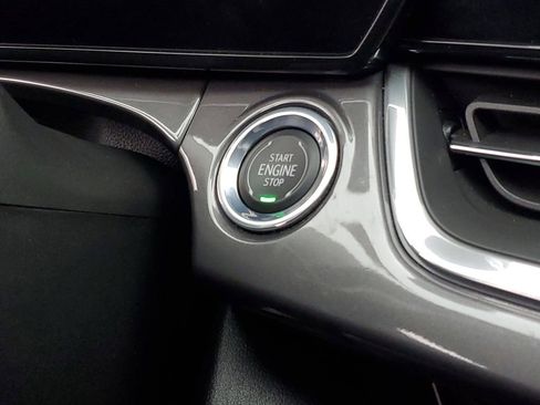 Used 2024 Chevrolet Trax ACTIV w/ Sunroof Package image 16