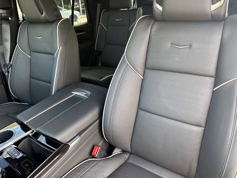New 2026 Cadillac Escalade Luxury image 22