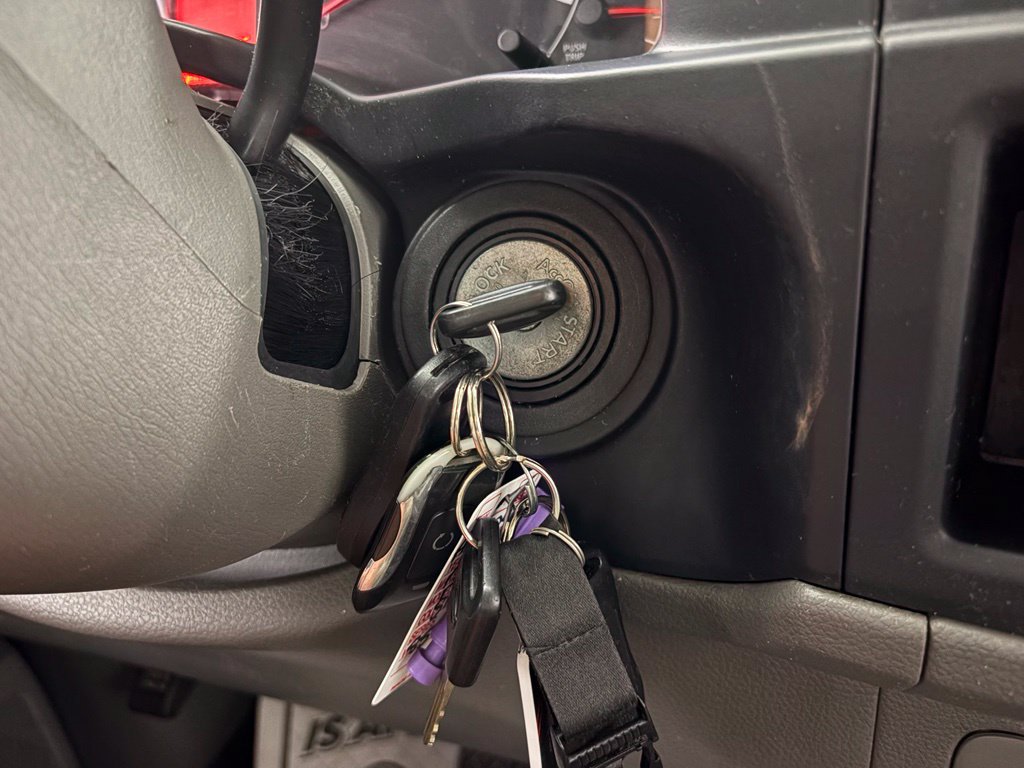 Used 2018 Nissan NV 3500 SL RWD image 31