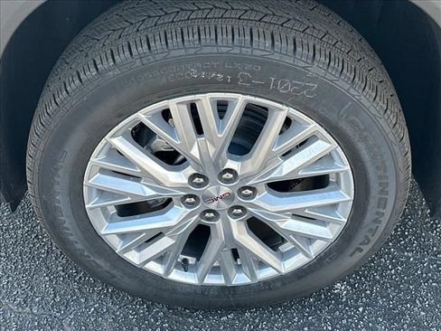 New 2026 GMC Acadia Elevation w/ Elevation Premium Package FWD image 18