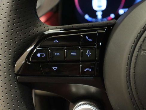 New 2025 Maserati Grecale Modena image 27