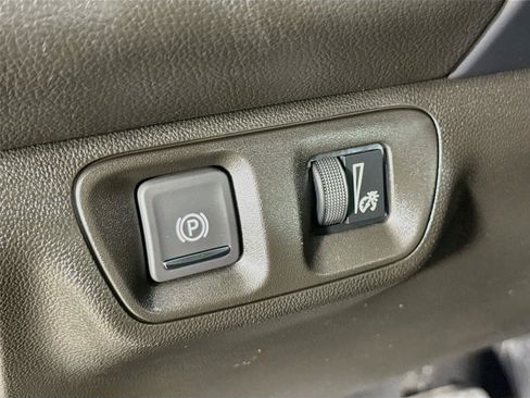 Used 2023 GMC Acadia AT4 w/ Preferred Package AWD/4WD image 12