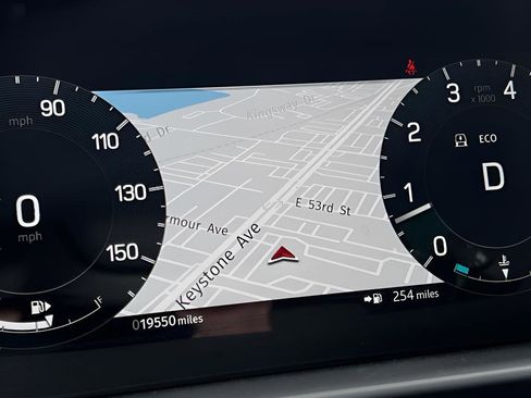 Used 2024 Land Rover Discovery S image 24