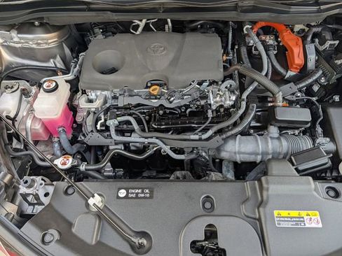 Used 2023 Toyota Sienna Platinum AWD/4WD image 38