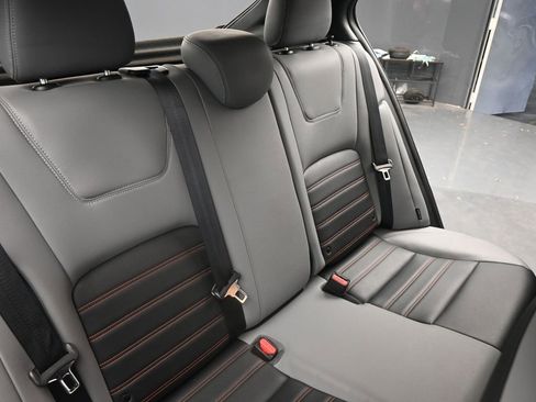 Used 2023 Nissan Kicks SR w/ SR Premium Package image 21