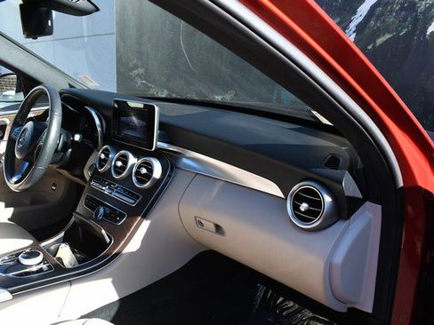 Used 2018 Mercedes-Benz C 300 4MATIC Sedan image 25