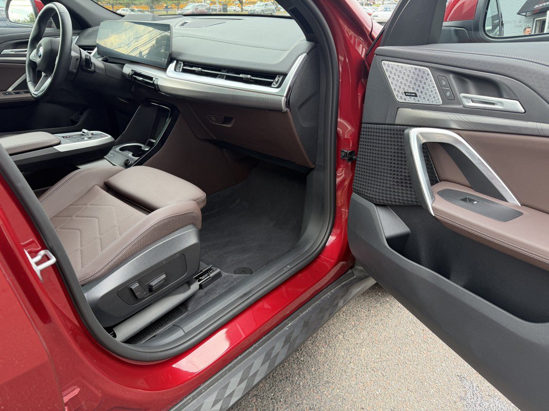Used 2025 BMW X2 xDrive28i w/ Premium Package AWD/4WD image 20