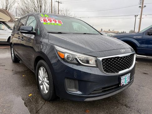Used 2016 Kia Sedona LX w/ Option Group 020 image 4
