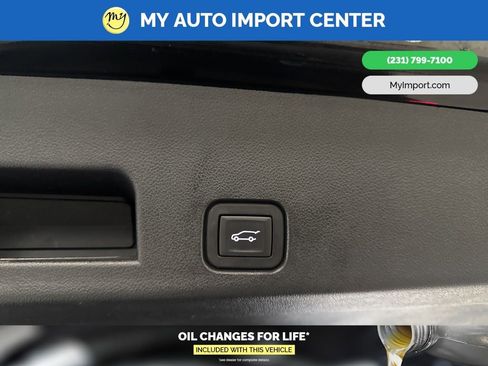 Used 2024 Chevrolet Traverse Z71 AWD/4WD image 30