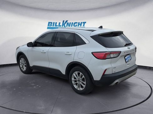 Used 2020 Ford Escape SE FWD image 3