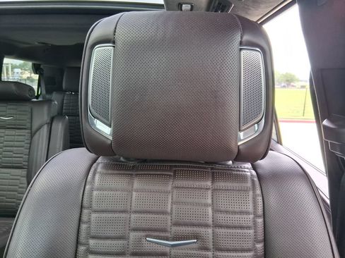 Used 2022 Cadillac Escalade Sport Platinum AWD/4WD image 18