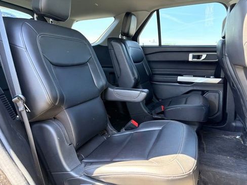 Used 2023 Ford Explorer XLT w/ Equipment Group 202A image 13