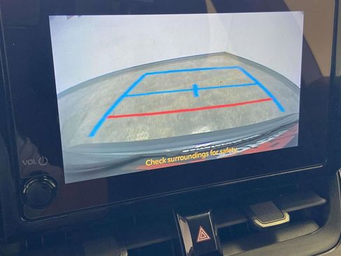 Used 2025 Toyota Corolla LE image 25