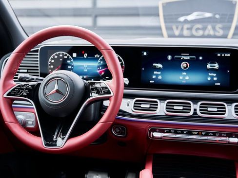 Used 2026 Mercedes-Benz Maybach GLS 600 4MATIC image 72