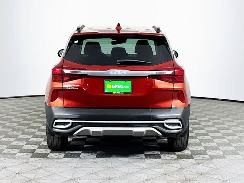 Used 2023 Kia Seltos S w/ Navigation Package FWD image 7