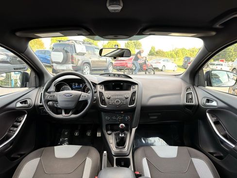 Used 2018 Ford Focus ST FWD image 31