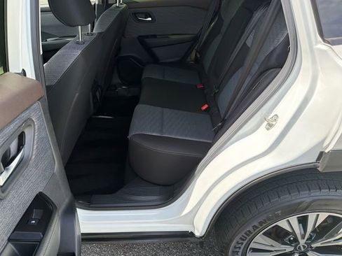 Used 2023 Nissan Rogue SV FWD image 20