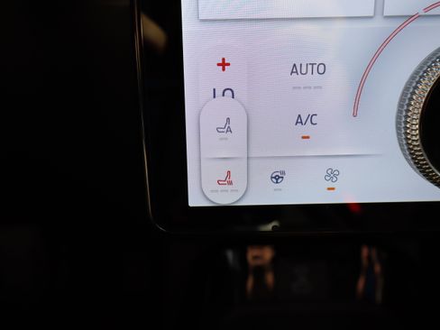 Used 2021 Ford Mustang Mach-E GT image 22