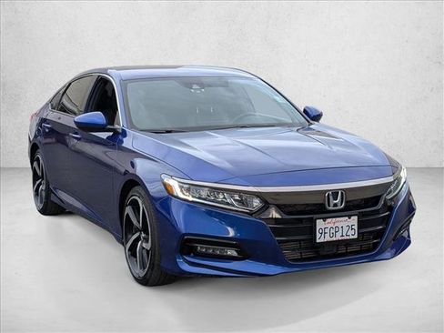 Used 2018 Honda Accord Sport image 3