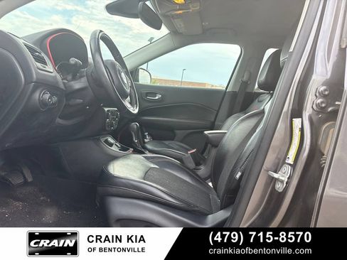 Used 2019 Jeep Compass Trailhawk w/ Cold Weather Group AWD/4WD image 14