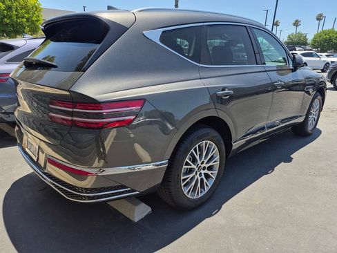Used 2026 Genesis GV80 2.5T RWD image 5