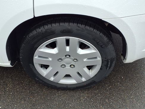 Used 2012 Chrysler 200 LX image 6