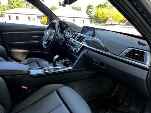 Used 2018 BMW 330i xDrive Sedan image 25