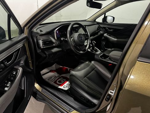 Used 2025 Subaru Outback Onyx Edition image 14