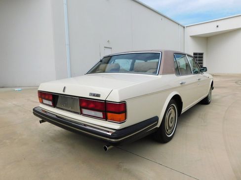 Used 1986 Rolls-Royce Silver Spur image 10