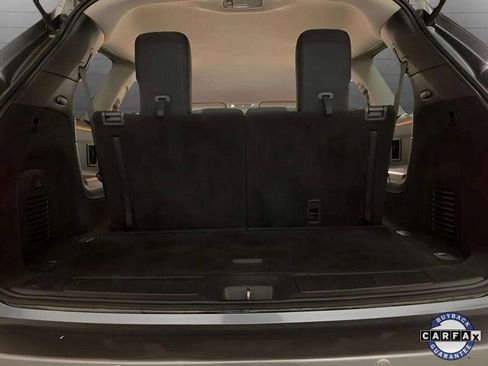 Used 2019 Nissan Pathfinder SV image 87