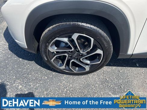 Used 2026 Chevrolet Trax RS w/ Sunroof Package FWD image 10
