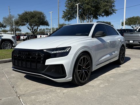 Used 2023 Audi SQ8 Prestige w/ Prestige Package image 9