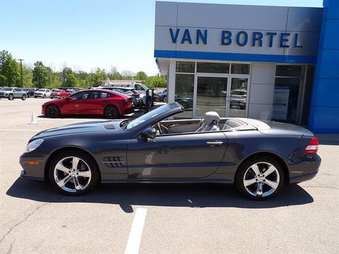 Used 2009 Mercedes-Benz SL 550 image 2