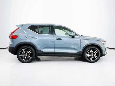 Used 2023 Volvo XC40 B5 Plus AWD/4WD image 10