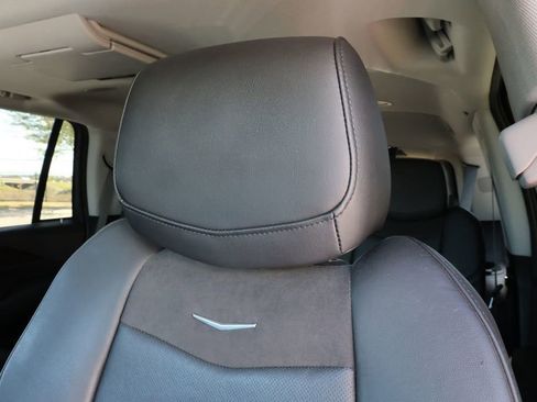 Used 2020 Cadillac Escalade Luxury image 12