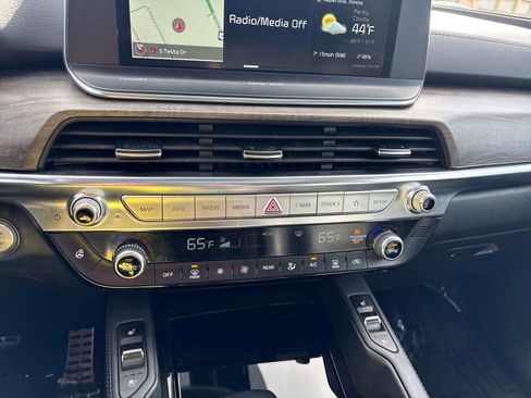 Used 2021 Kia Telluride SX w/ SX Prestige Package image 16
