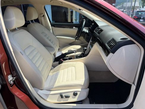 Used 2014 Volkswagen Passat TDI SEL Premium FWD image 12