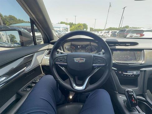 Used 2021 Cadillac XT6 Sport AWD/4WD image 13