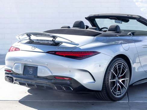 Used 2022 Mercedes-Benz SL 55 AMG 4MATIC image 12