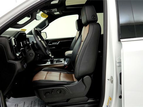 Used 2024 Chevrolet Silverado 1500 High Country w/ High Country Premium Package image 22