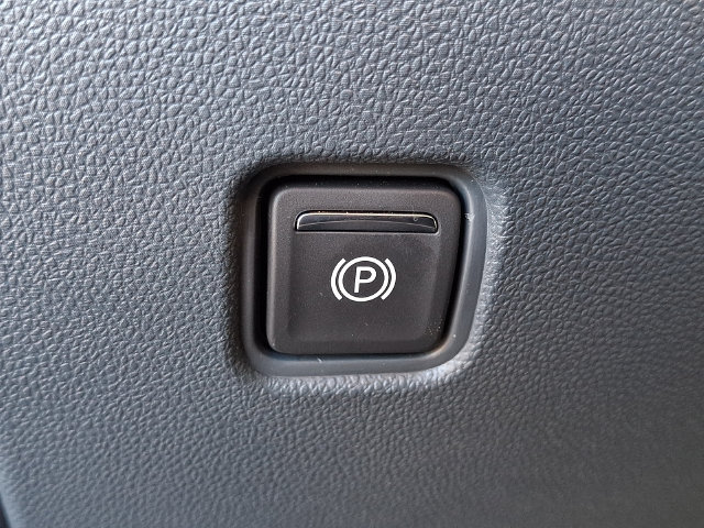 Used 2022 Chevrolet Blazer LT FWD image 26