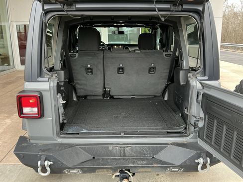 Used 2021 Jeep Wrangler Unlimited Sport image 24