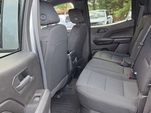 Used 2025 Chevrolet Colorado W/T RWD image 9