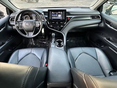 Used 2023 Toyota Camry SE image 29