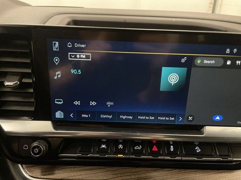 Used 2024 Chevrolet Silverado 1500 LT Trail Boss w/ Convenience Package II image 7