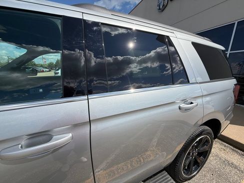 Used 2024 Ford Expedition Limited AWD/4WD image 37