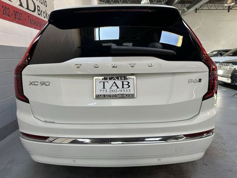 Used 2025 Volvo XC90 B6 Core w/ Protection Package AWD/4WD image 4