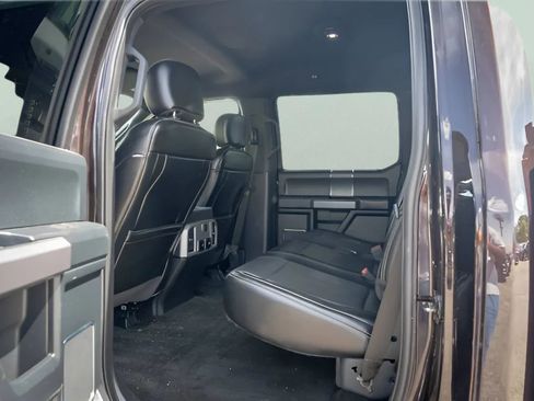 Used 2018 Ford F150 Lariat w/ Equipment Group 501A Mid AWD/4WD image 10