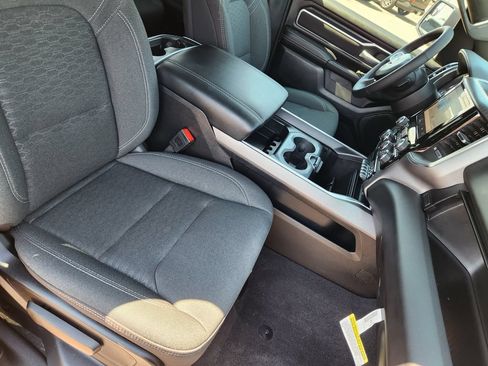 Used 2025 RAM 1500 Big Horn AWD/4WD image 11