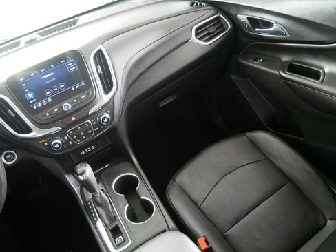 Used 2021 Chevrolet Equinox Premier AWD/4WD image 11